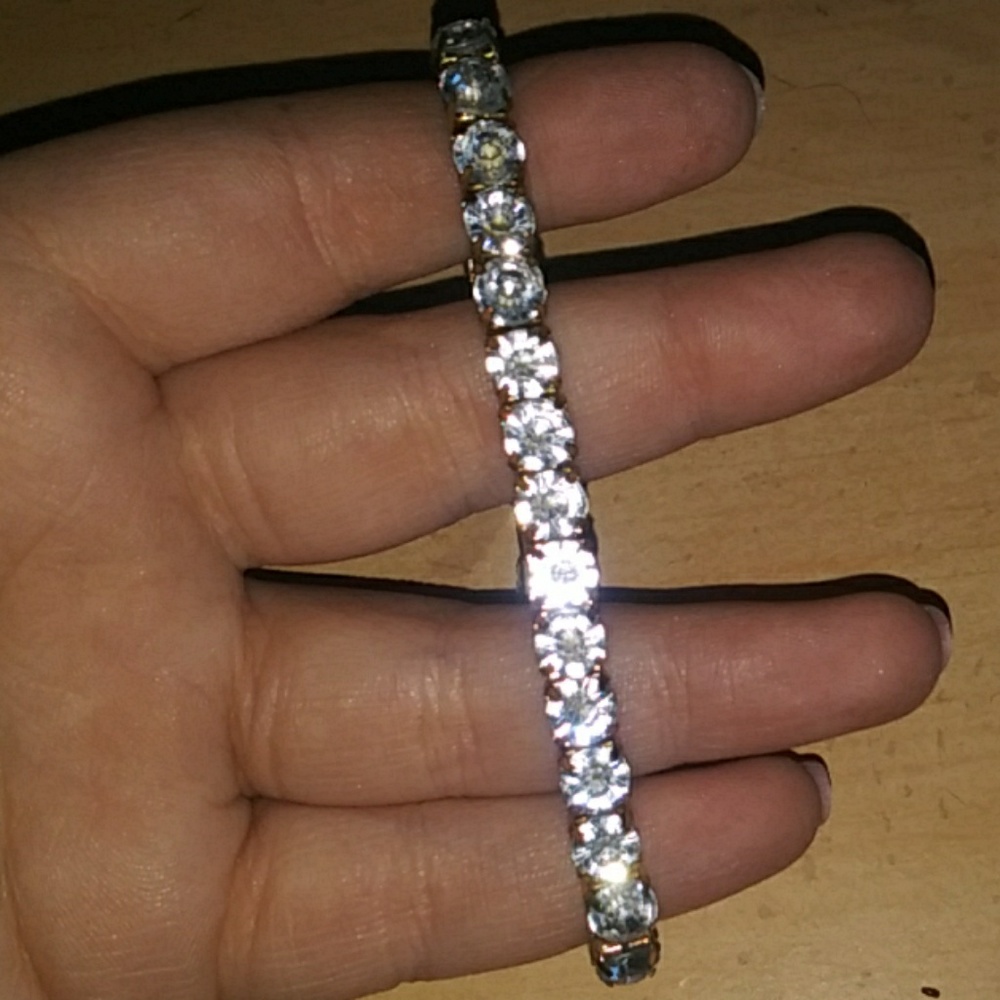 Elegant jeweled bracelet